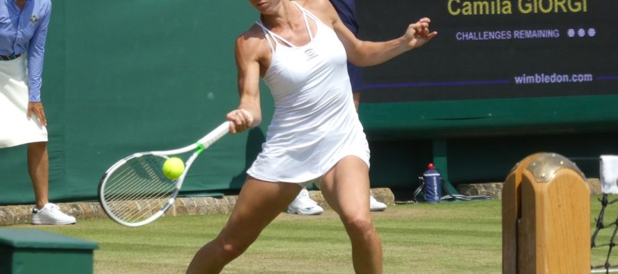 Wimbledon: Camila Giorgi annula un mp e vola agli ottavi